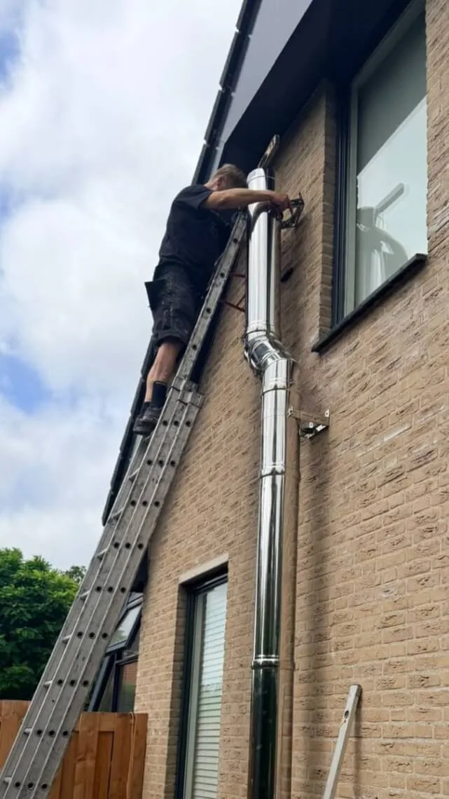 plaatsen dubbelwandig rookkanaal